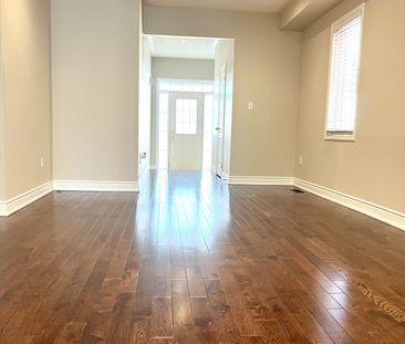 For Lease - 1261 Blencowe Crescent, Newmarket, Ontario - Photo 3