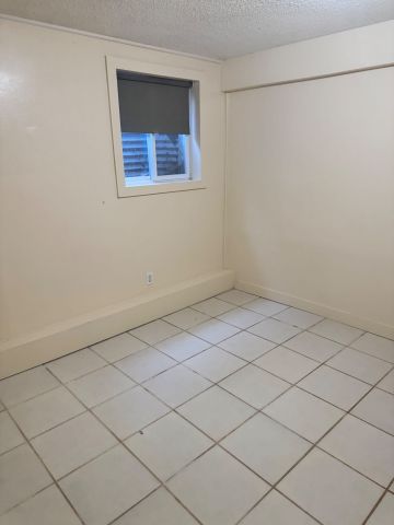 For Lease - 184 Folkstone Crescent, Brampton, Ontario - Photo 2