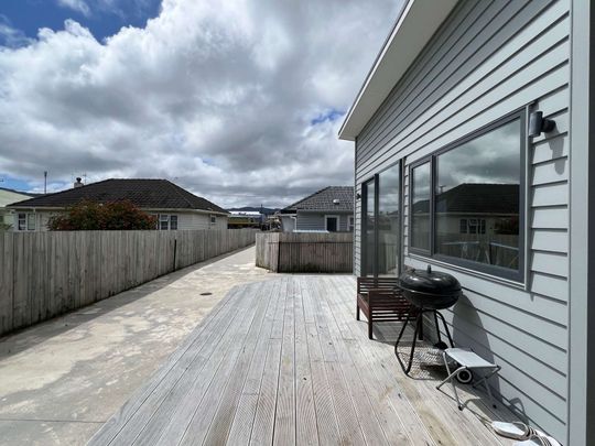 Wainuiomata 3 Bedrooms - Photo 1