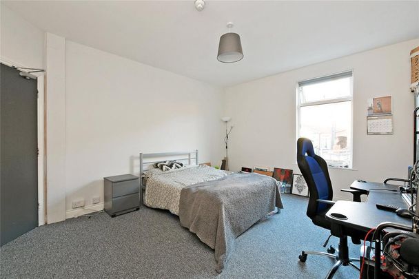 6 bedroom house to rent - Photo 1