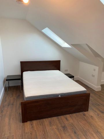 1 Bed Flat, King Edwards Gardens, W3 - Photo 3