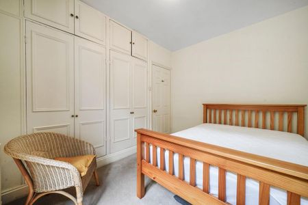 2 bedroom semi-detached house to rent - Photo 3