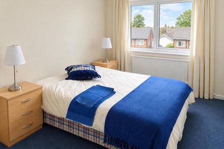 2 bedroom flat to rent - Photo 4