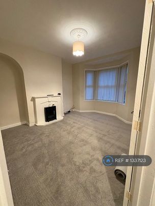 4 bedroom terraced house to rent - Photo 1