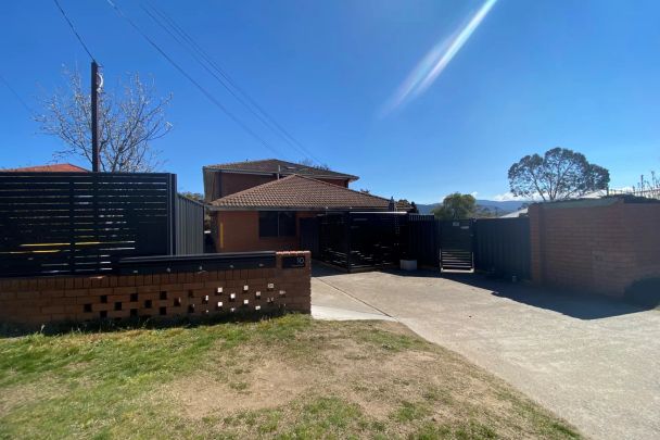Gippsland Street 3 bedroom unit on 12 month lease. - Photo 1