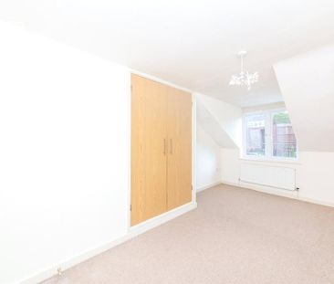 4 bedroom terraced house to rent - Photo 5