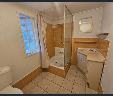 Character Cottage with Space, Style & Convenience - Photo 6