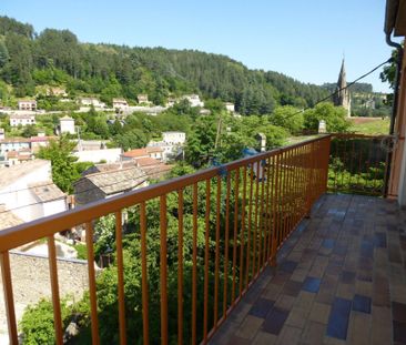 Location appartement 4 pièces 89 m² à Vals-les-Bains (07600) - Photo 1