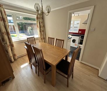 3 Bedroom Semi Detached To Let - Photo 2