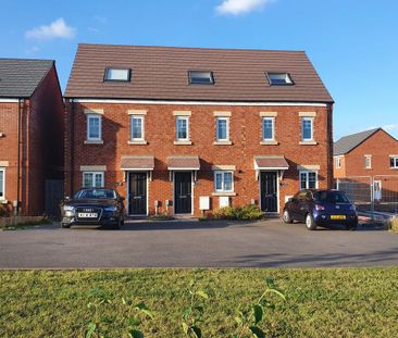 3 bedroom end of terrace house to rent - Photo 2