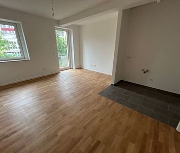 Erstbezug nach Sanierung - Schicke 2- Zimmerwohnung mit Balkon zu v... - Photo 6