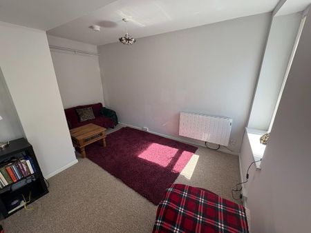 97b Shore Road, Greenisland, Carrickfergus, BT38 8TZ - Photo 2