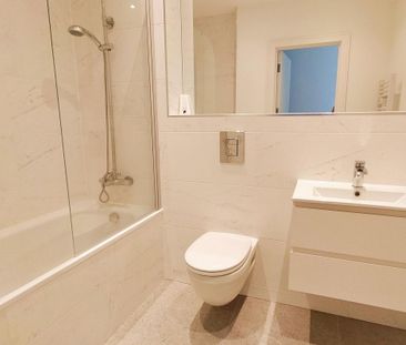 Station Parade - Photo 6