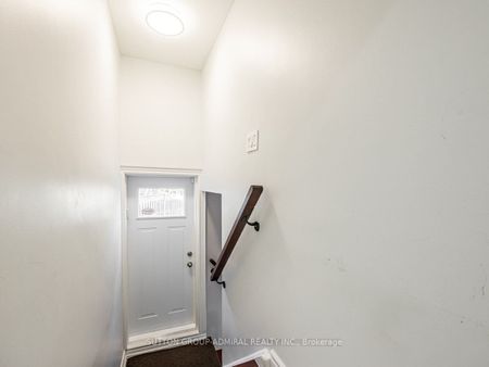 For Lease - 17 Dorchester Drive, Toronto, Ontario - Photo 4