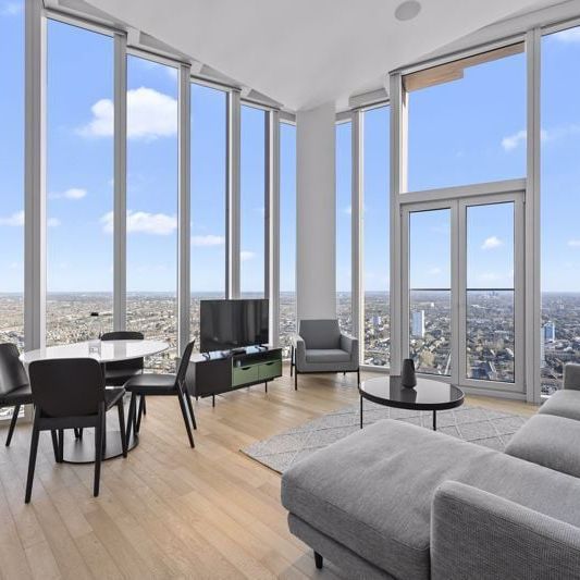 Manhattan Loft Gardens, 20 International Way, London - Photo 1