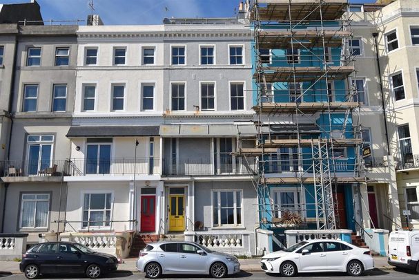 2 bedroom flat to rent - Photo 1
