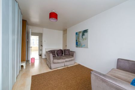 74 Clearbrook Way, London E1 0SD, UK, London - Photo 5