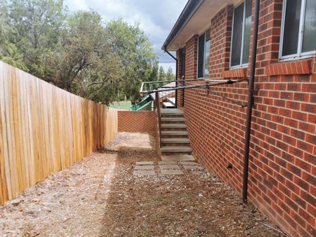 Charming 3 Bedroom Home - Photo 5