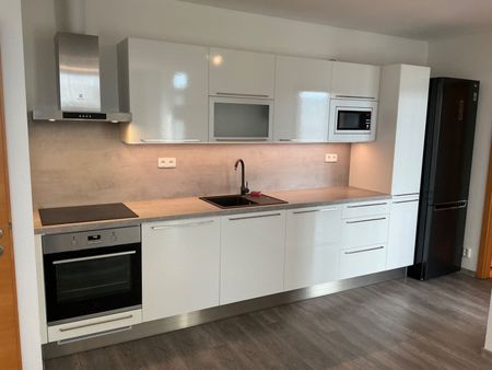 Pronájem bytu 3+kk • 56 m² bez realitkyNa Horizontu, Králův Dvůr - Králův Dvůr, Středočeský kraj - Fotografie 5