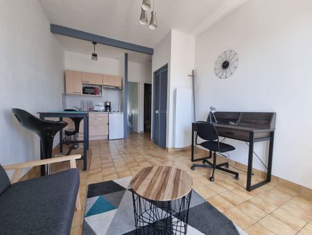 A LOUER, BREST, SAINT MARTIN, T1 bis meublé de 27m² excellent état - Photo 4