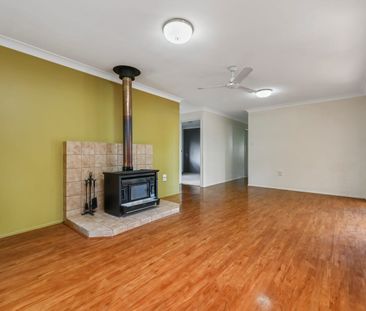 12 Lotus Crescent, Centenary Heights, Qld 4350 - Photo 5
