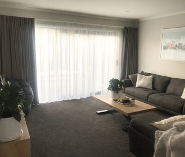 14 Bluff Road, Kenepuru - Photo 3