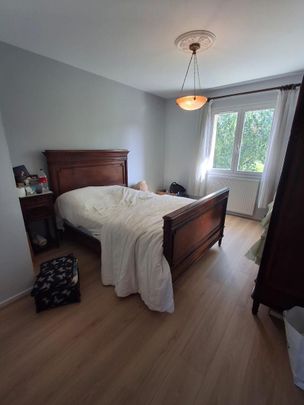 Location Maison 7 pièces 184m² STE FOY LES LYON 69110 - Photo 1