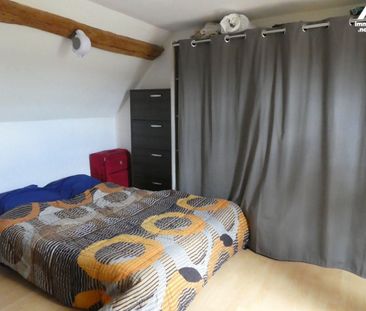 Longère rénovée élevée sur deux niveaux , mitoyenne d'un côté, comp... - Photo 2