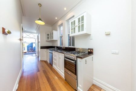 68 Page Street, Albert Park VIC 3206 - House For Rent | Domain - Photo 5