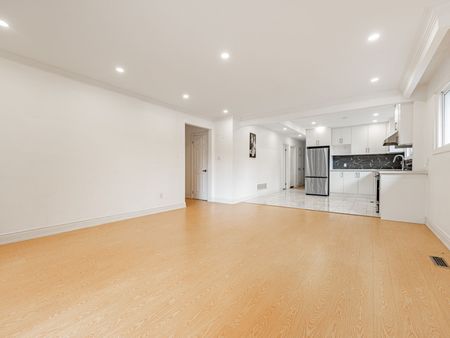 For Lease - 16 Muskoka Avenue Unit# Unit 2, Toronto, Ontario - Photo 2