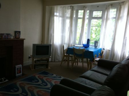 1 Bed Flat, Rusland Park Road, HA1 - Photo 2