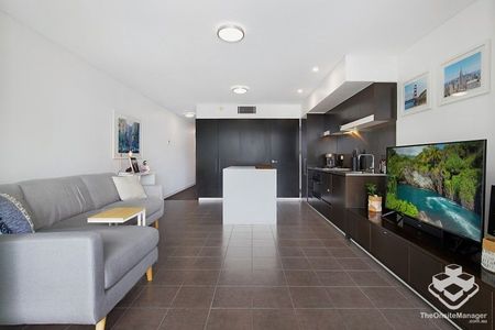 ICEWORKS PADDINGTON - A PERFECT COMBINATION - SPACIOUS ONE BEDROOM APARTMENT - Photo 2