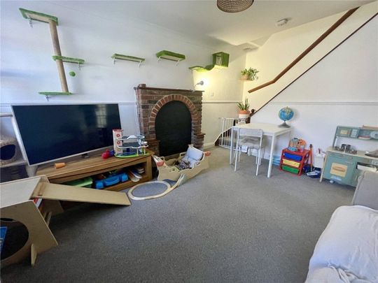 Sycamore Close, Poole, Dorset, BH17 - Photo 1