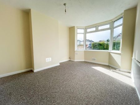 3 bedroom end of terrace house to rent - Photo 2