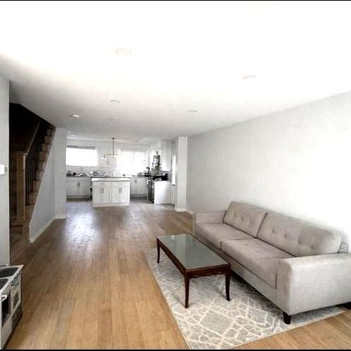 For Lease - 150 Overlea Drive, Kitchener, Ontario - Photo 1