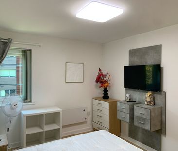 1 Bed Flat, Hudson Court, M50 - Photo 5