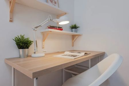 Via Cesare Cremonino, Padova, Veneto 35124 - Photo 4