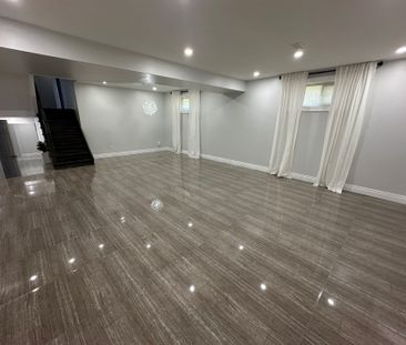 For Lease - 437 Woodbridge Avenue Unit# Rear, Vaughan, Ontario - Photo 3
