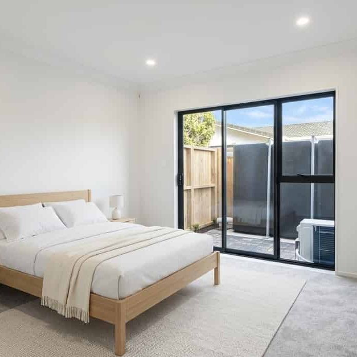 The Perfect Extended-Family Home - 4 Bedrooms & 2 Kitchens - Photo 2