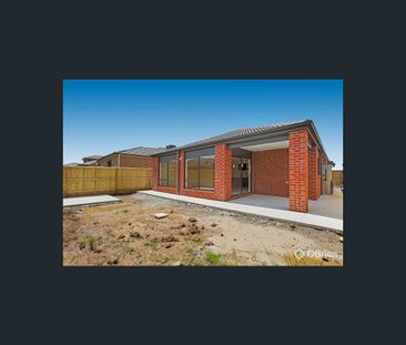 22 Blacksmith Way, Clyde North, Vic 3978 - Photo 3