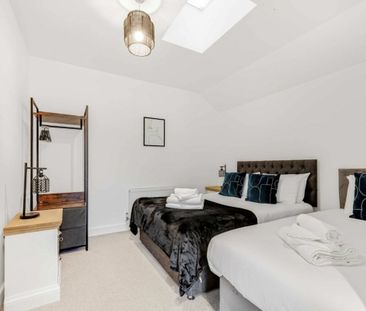 South Street - Photo 4