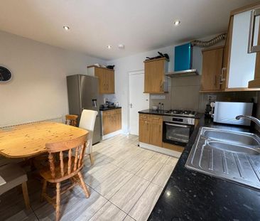 1 bedroom in a house share to rent - Photo 6