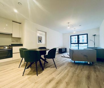 2 bedroom flat to rent - Photo 2