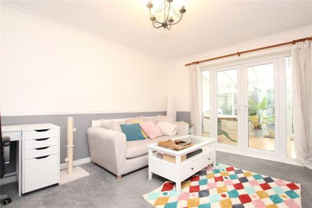 2 bedroom terraced house to rent - Photo 2