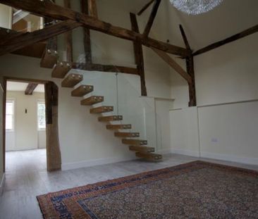3 bedroom House To Let - Photo 2