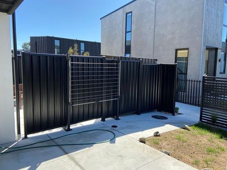 Charming 2BR Townhouse in Petone - Photo 4