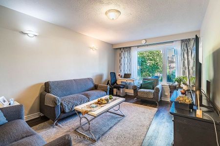 For Lease - 24 Clarion Road Unit# Main, Toronto, Ontario - Photo 2