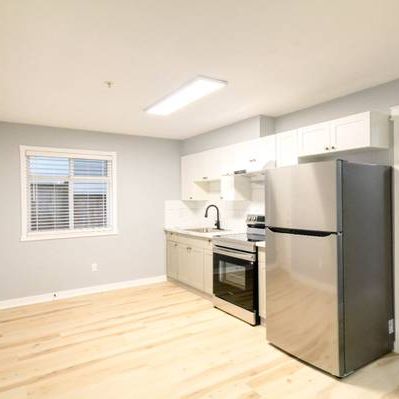 1746 Kitchener St, Vancouver 🏡 - Photo 3