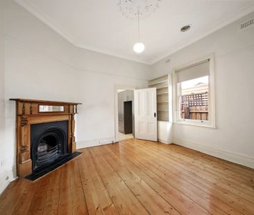Two bedroom Edwardian house in ideal position- with courtyard! - Photo 5