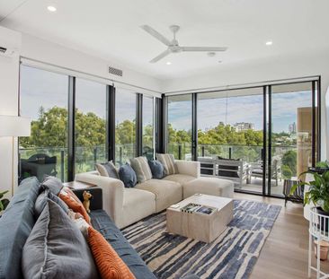 Contemporary Top Floor Apartment in the Heart of Tweed Heads - Photo 2